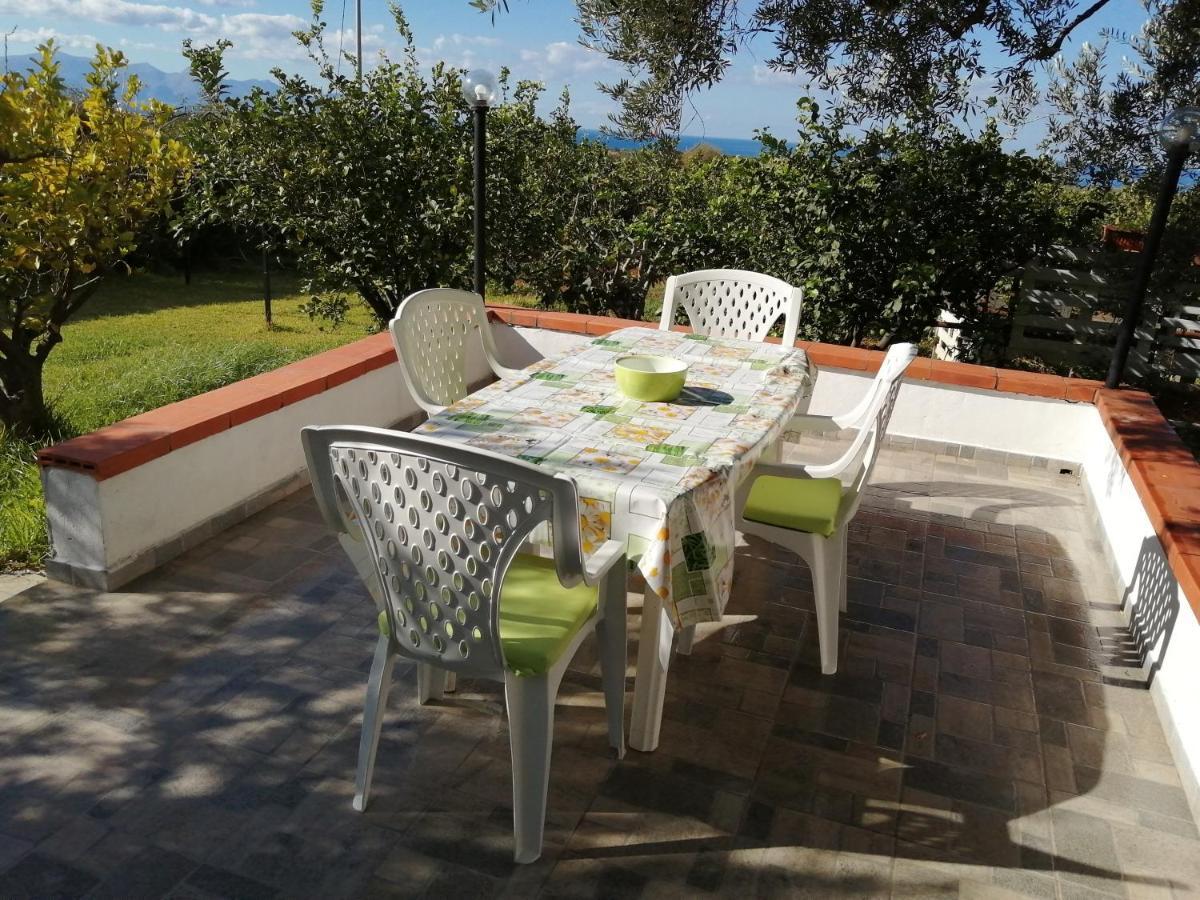 Casa Vacanze Daisy Trappeto  Luaran gambar