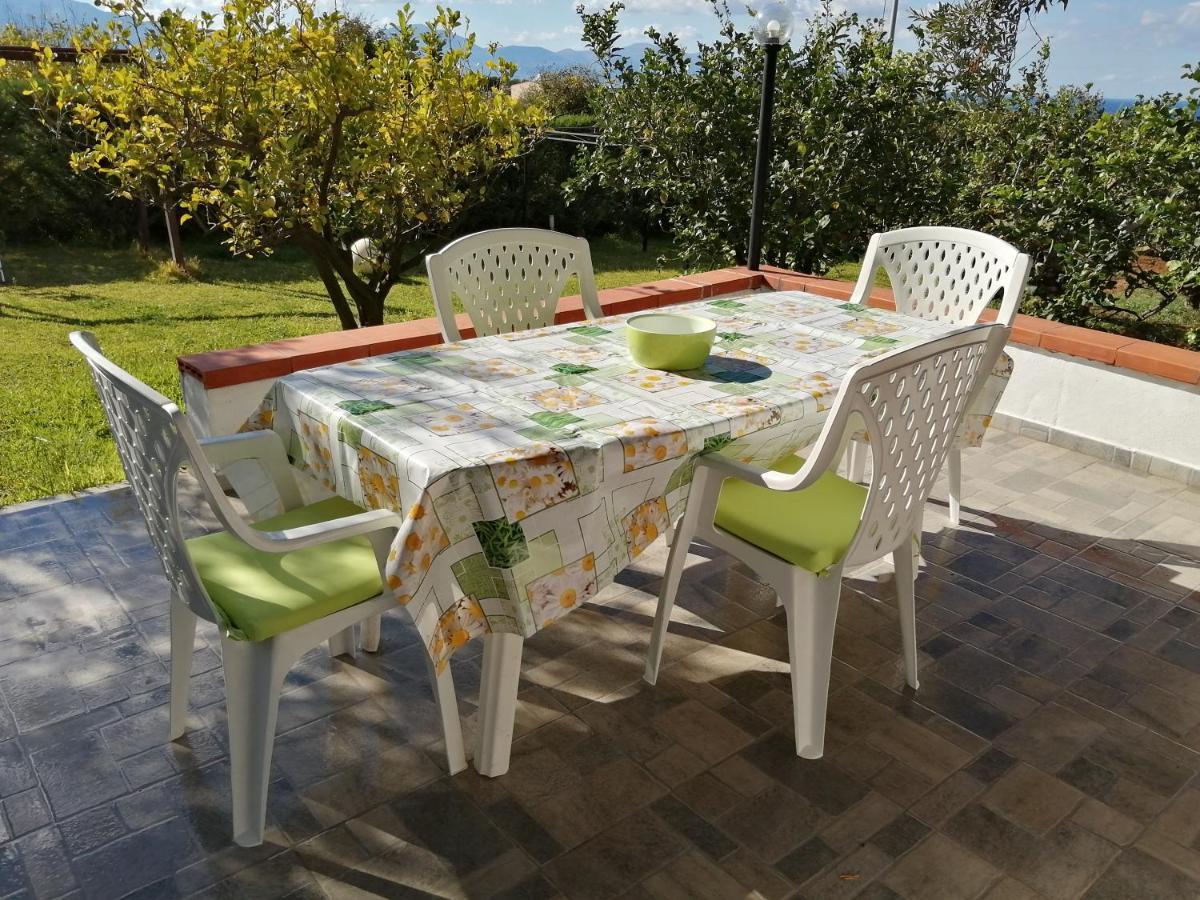 Casa Vacanze Daisy Trappeto  Luaran gambar