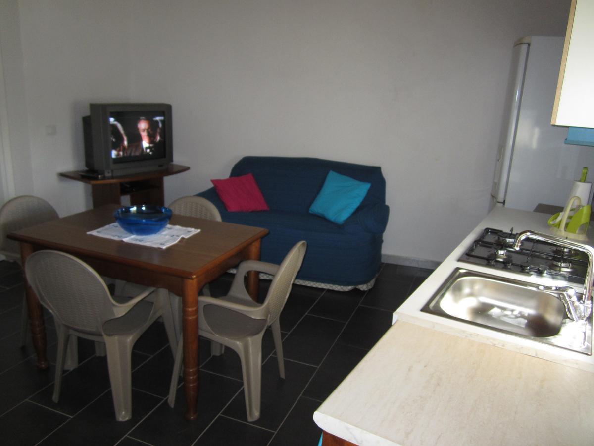 Casa Vacanze Daisy Trappeto  Luaran gambar